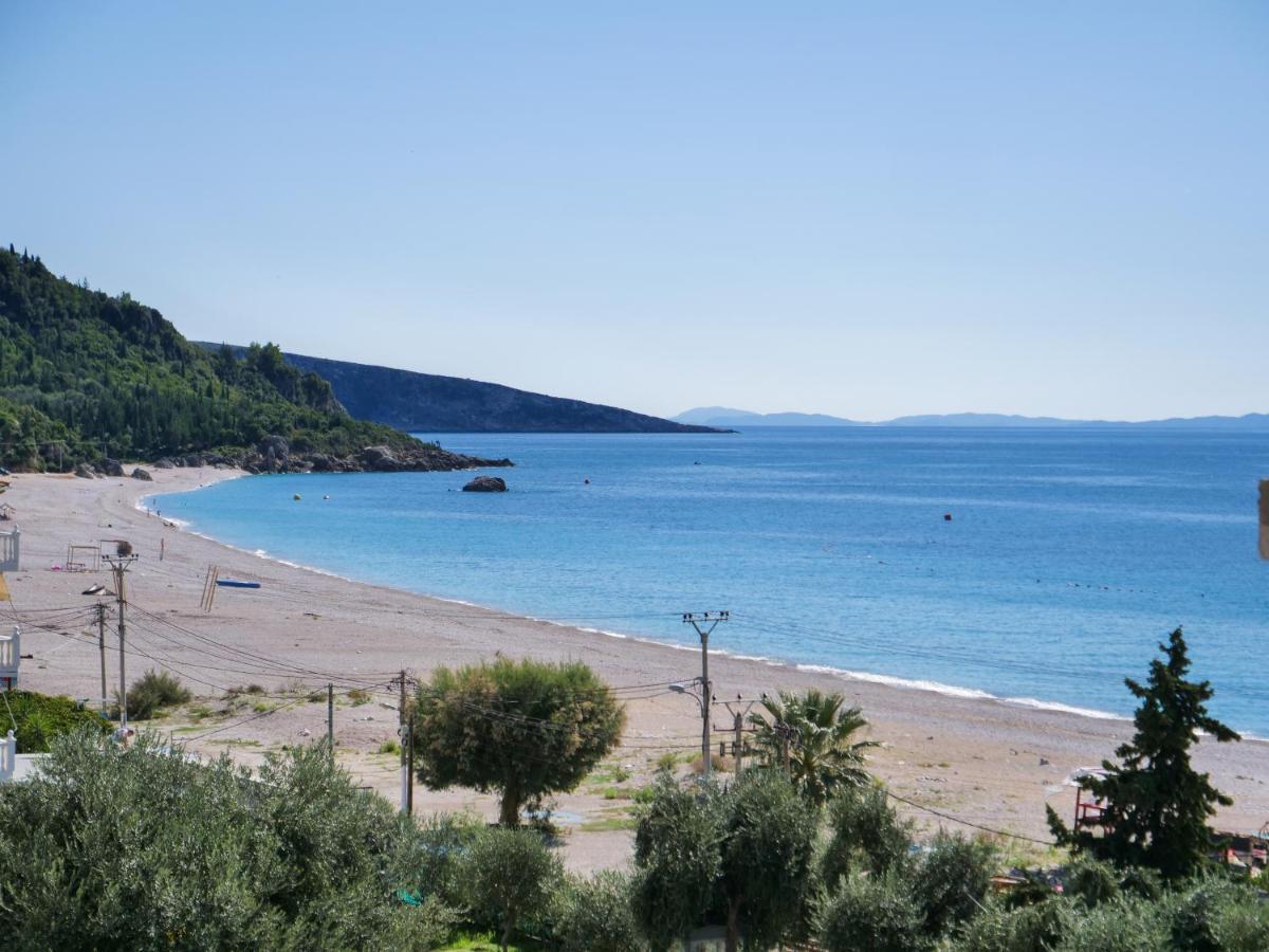 Himara Royal Hotel Exterior photo